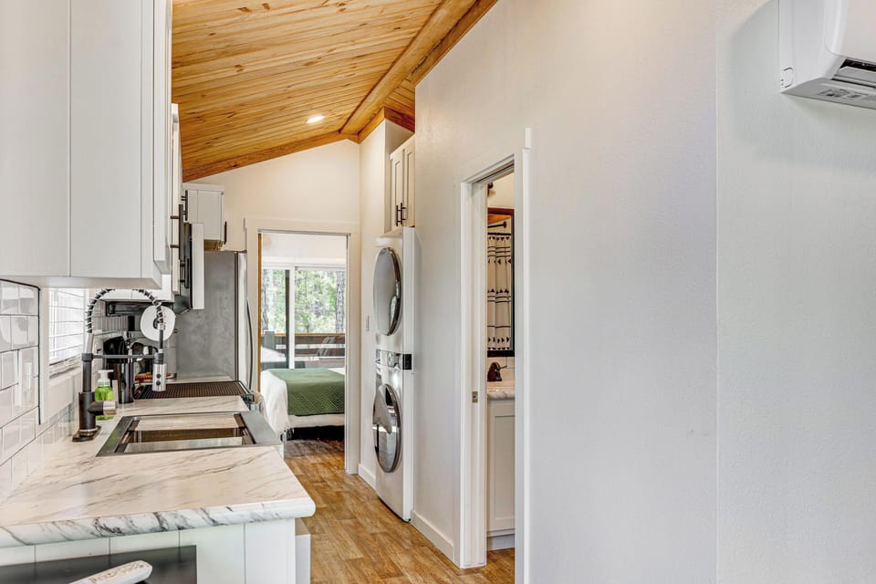 House (1 Bedroom) | Interior