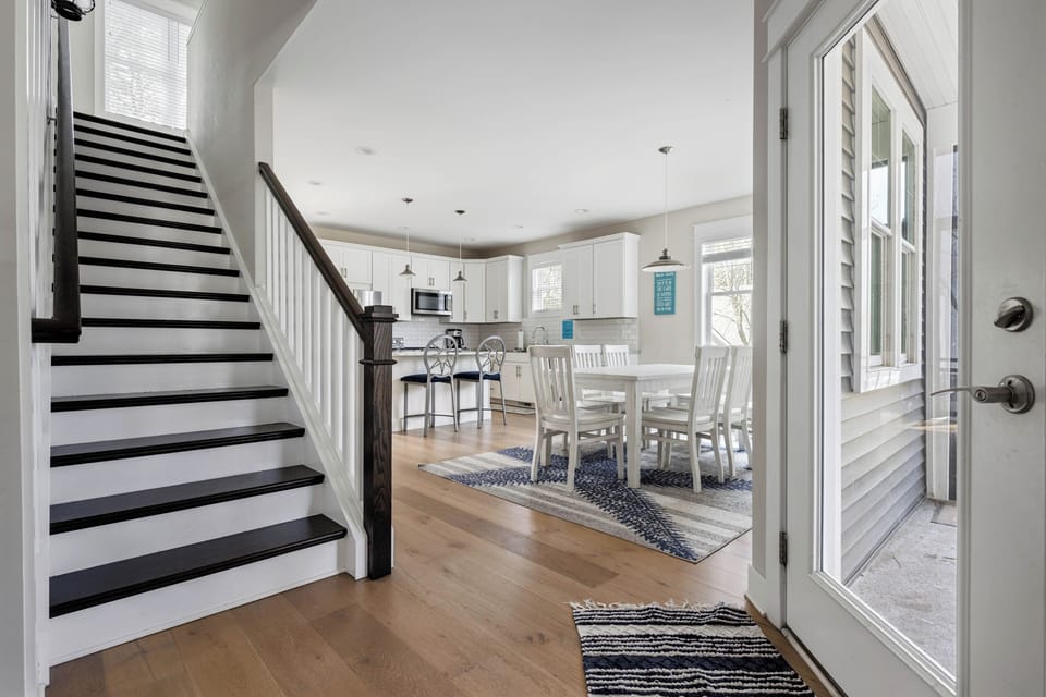2nd Floor Stairs Overview