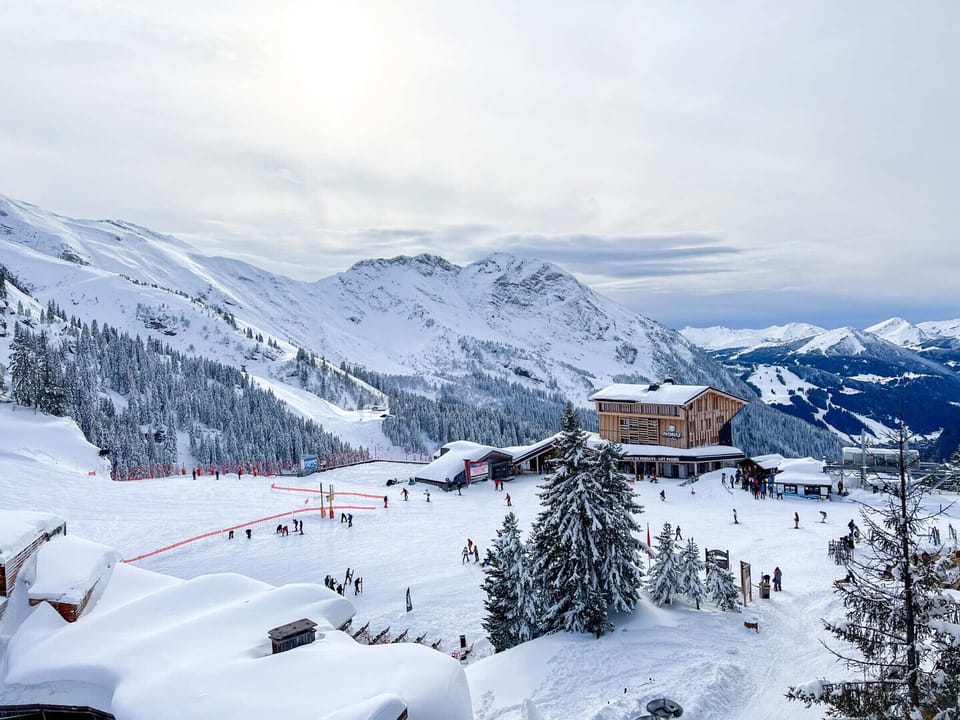 Snow and ski sports