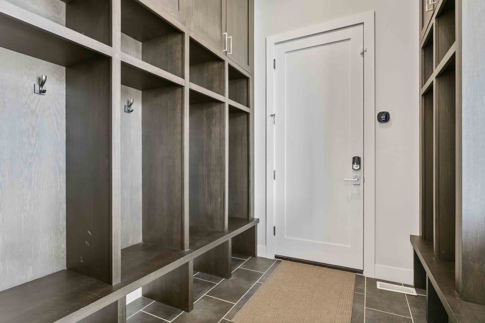 House, 5 Bedrooms | Interior