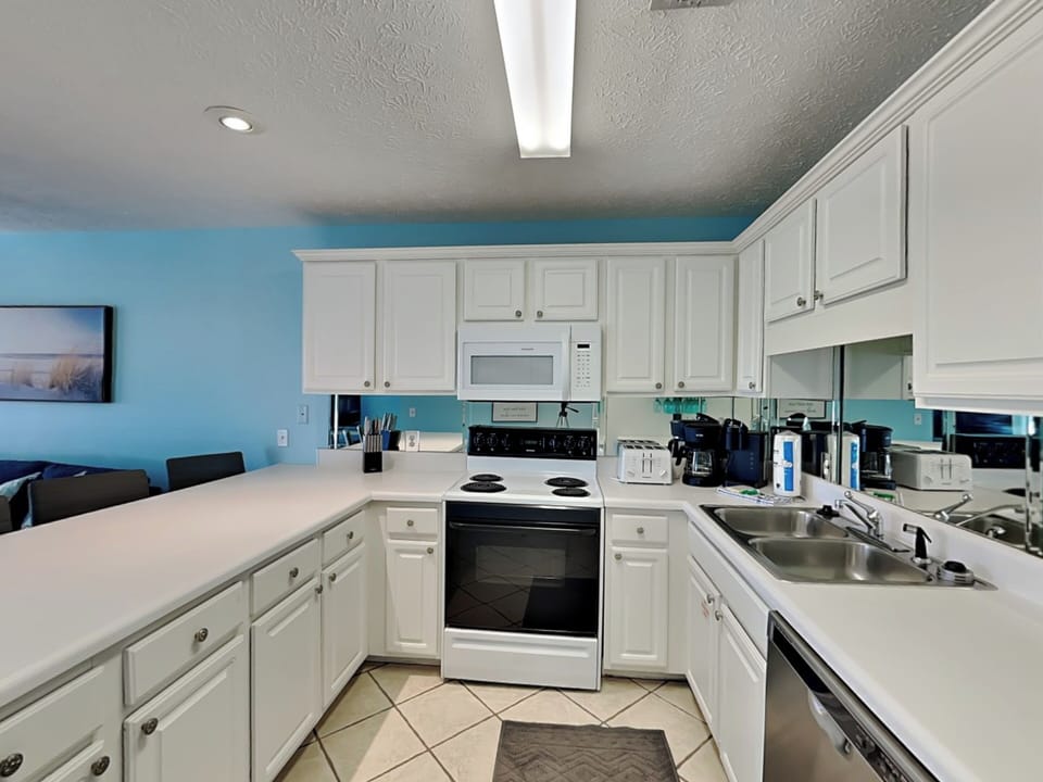 Kitchen - Modern Appliances
