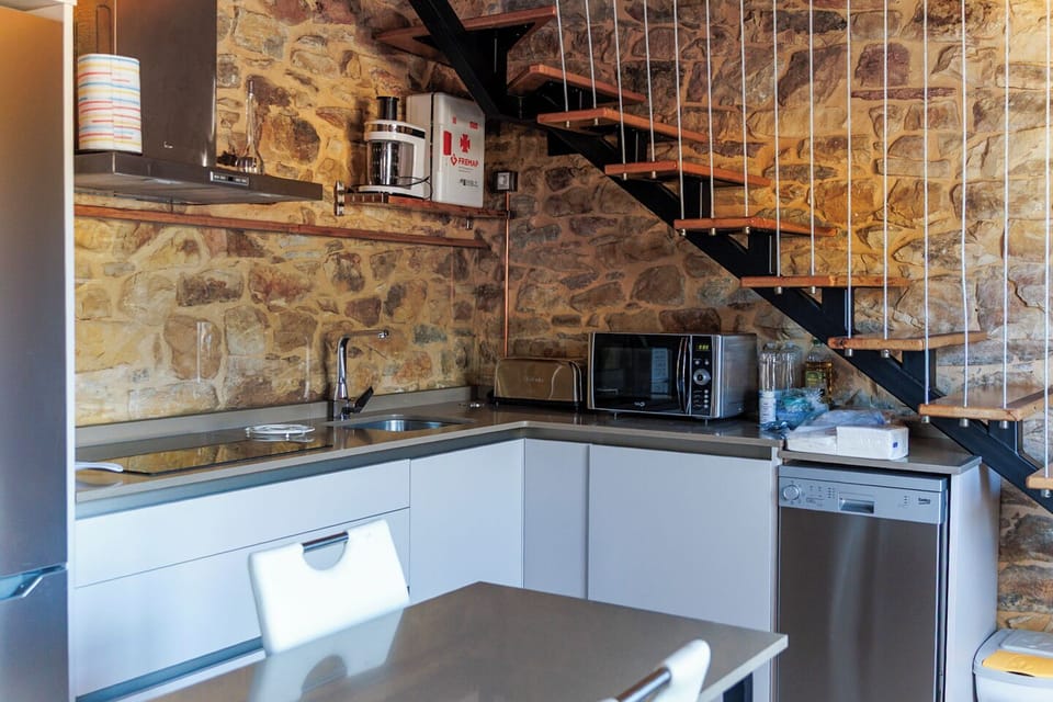 Chalet, Balcony, Mountain View | Private kitchen | Fridge, microwave, stovetop, dishwasher