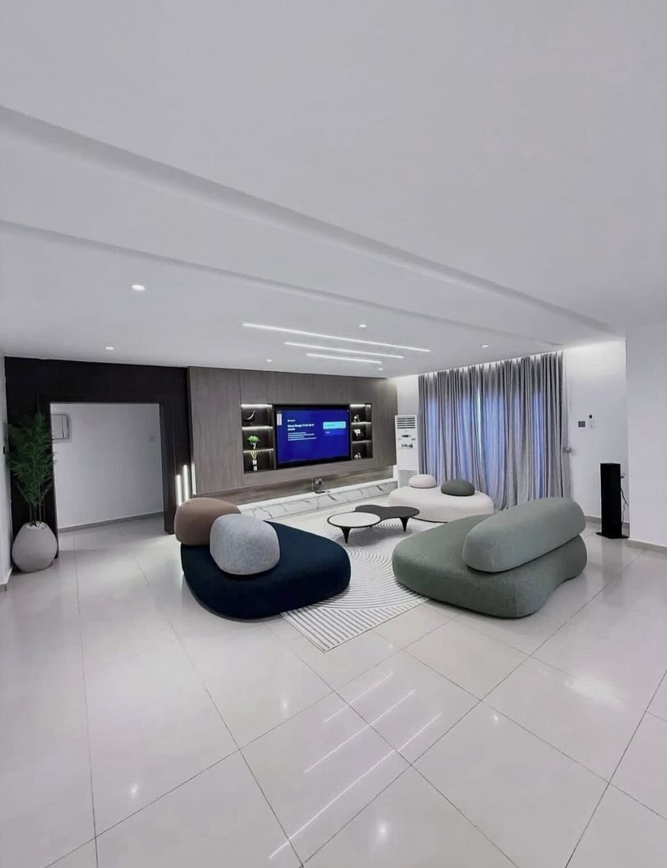 Economy Apartment, Balcony, City View | Interior