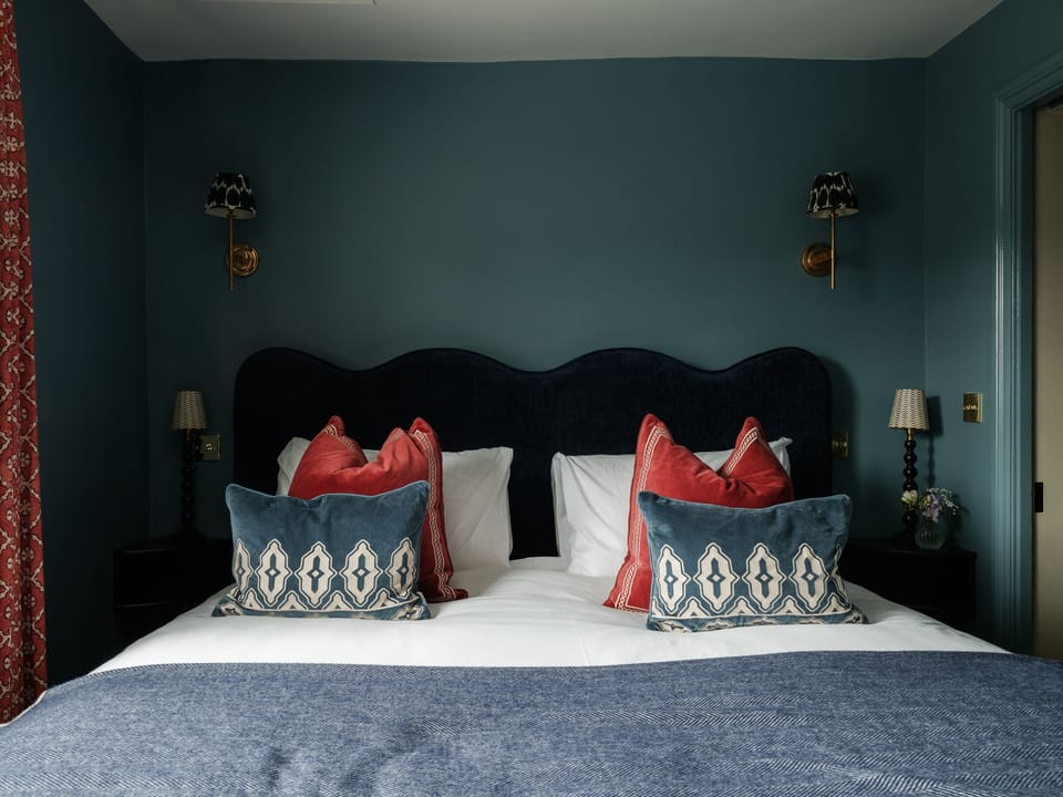 Superior Double Room, Ensuite | Iron/ironing board (on request), WiFi (free)