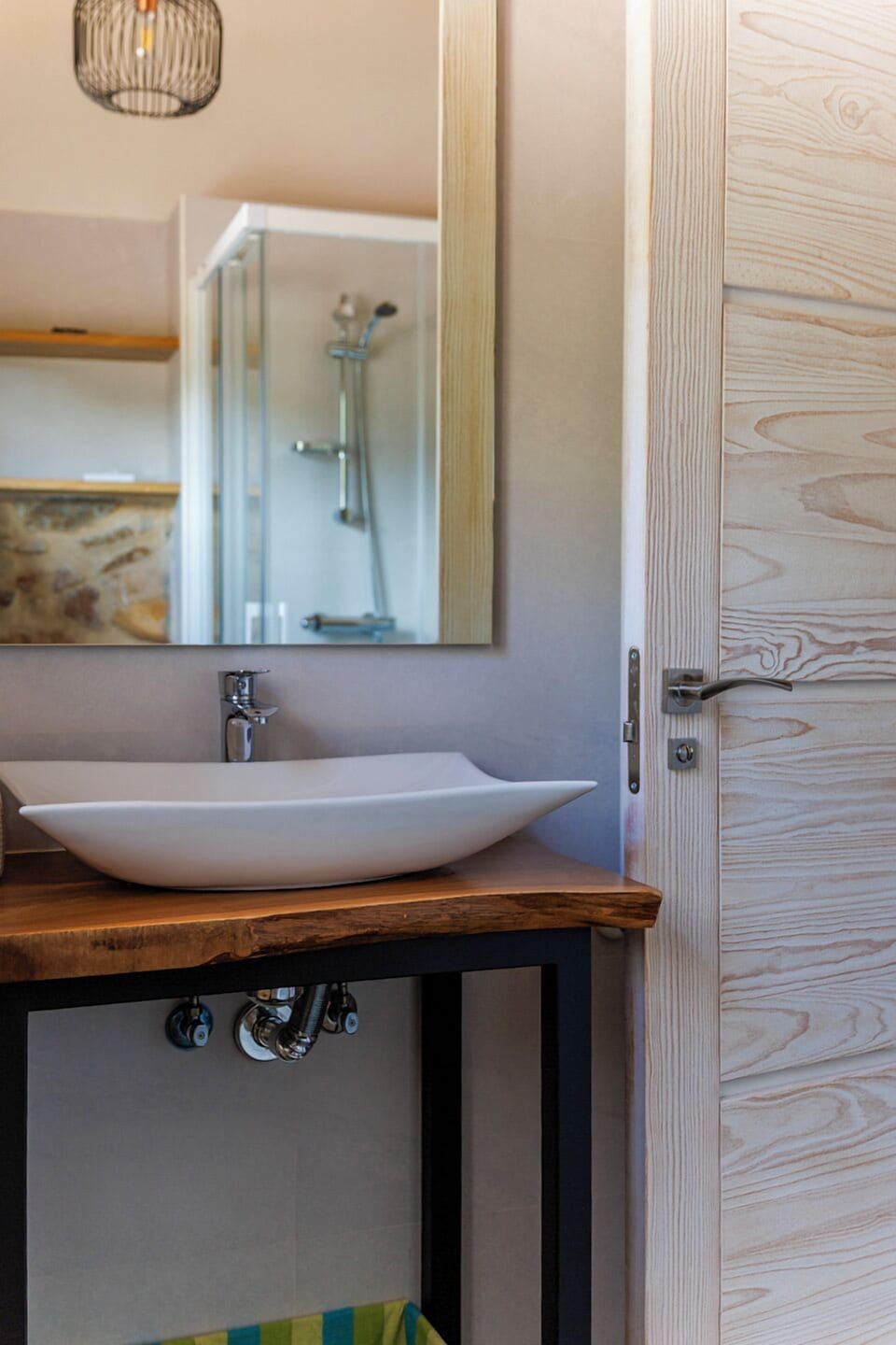 House, Balcony, Mountain View | Bathroom | Shower, free toiletries, hair dryer, bidet