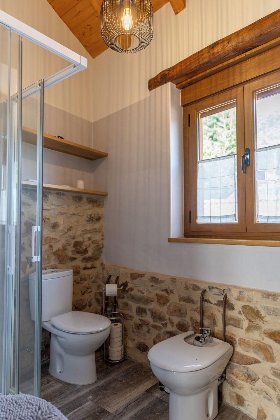 House, Balcony, Mountain View | Bathroom | Shower, free toiletries, hair dryer, bidet