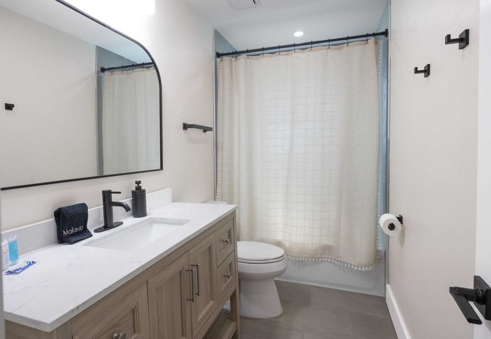 Main Bathroom
