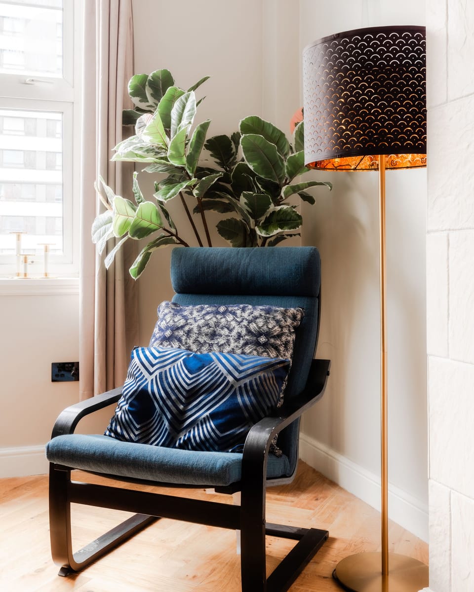 Deluxe Apartment, Ensuite, City View | Lounge