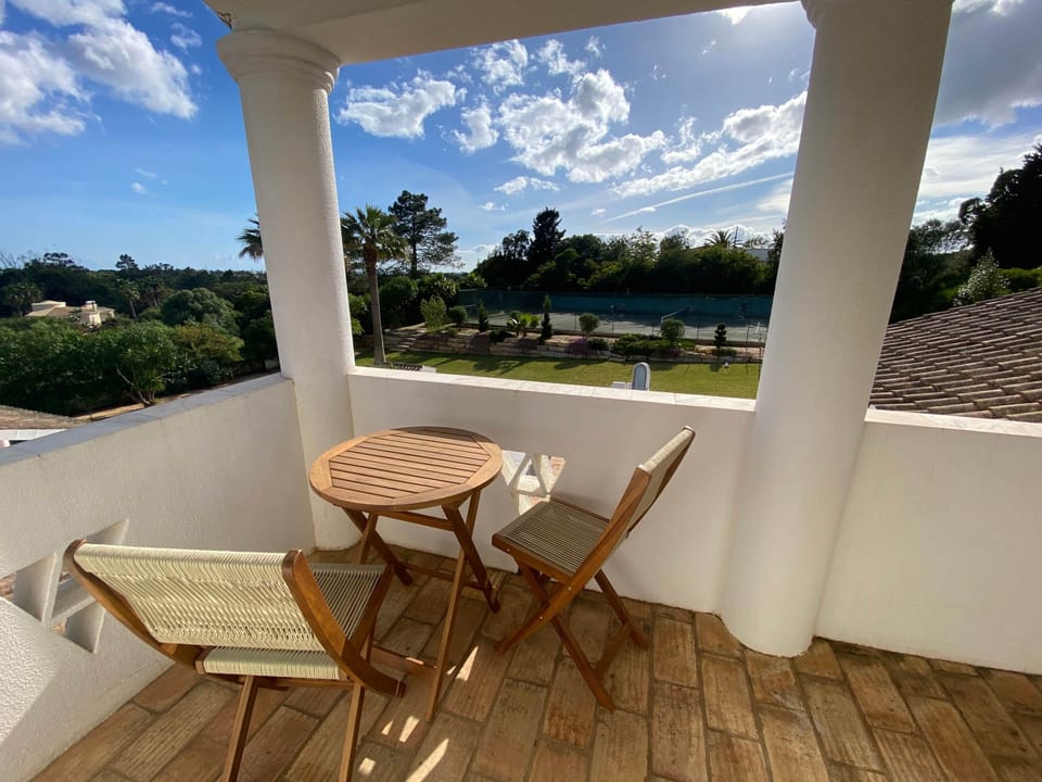 Upstairs Balcony 