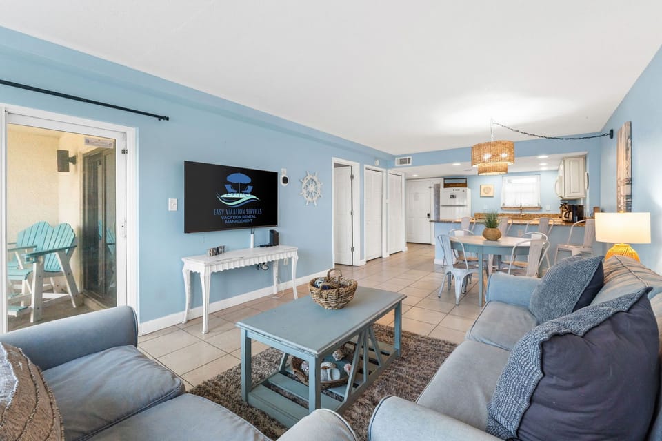 Living Area – Sleeper Sofa - Ground Floor - Cable & Smart TV