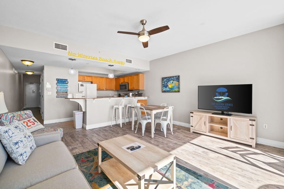 Living Area – Sleeper Sofa - Beach Views - Cable & Smart TV