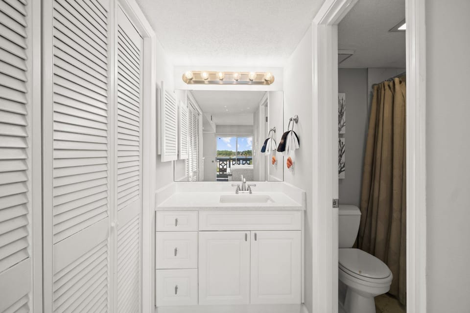 Attached Master Bathroom - Stand-in Shower - Vanity - Towels Provided