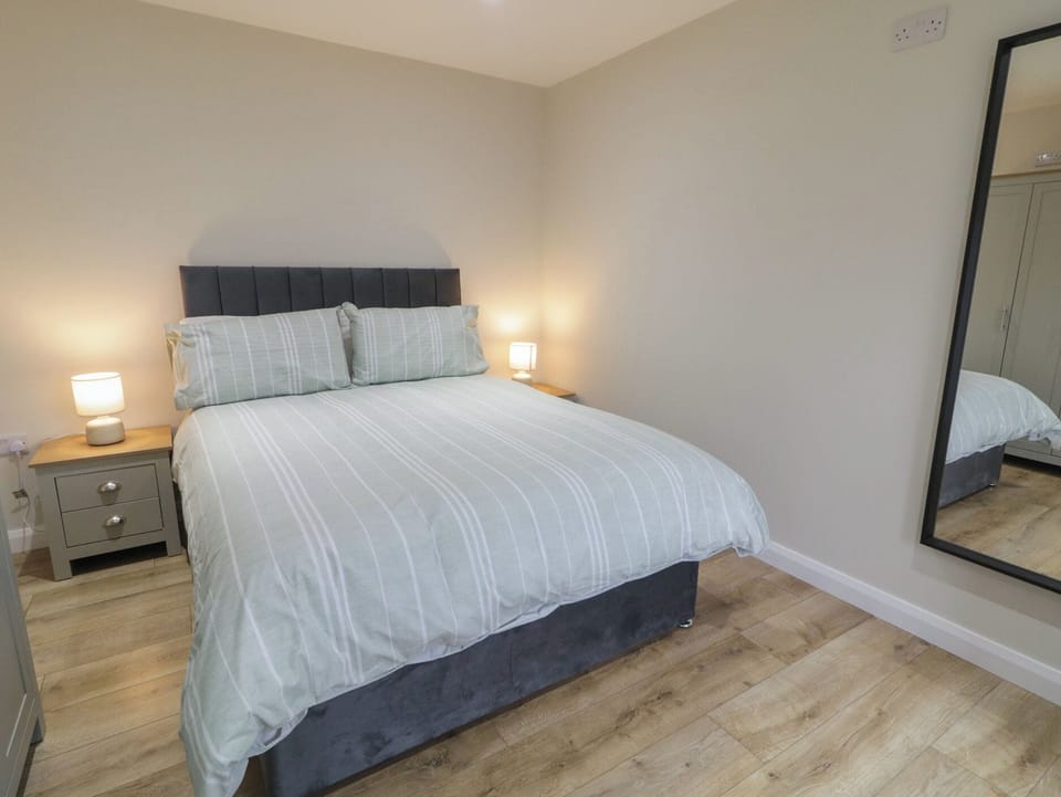 Binevenagh Point Cabin Cottage in Northern Ireland