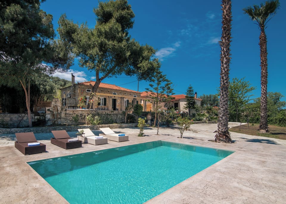 Astarte Villas - The Pine Tree Villa with Pool