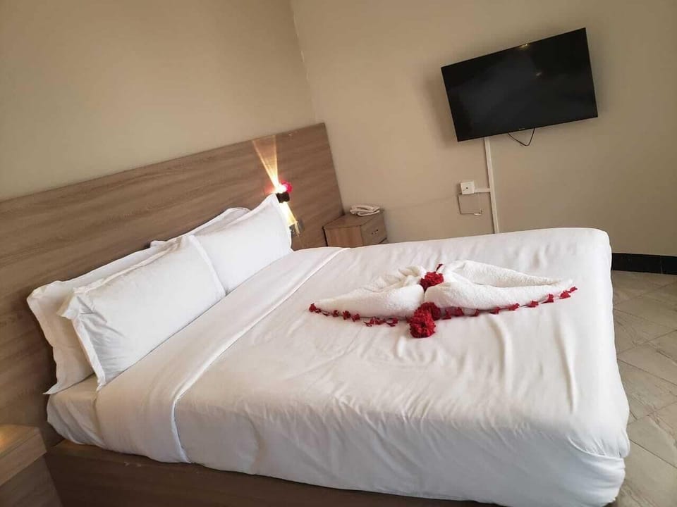 Deluxe Double Room, Balcony, Garden View | Laptop workspace, free WiFi
