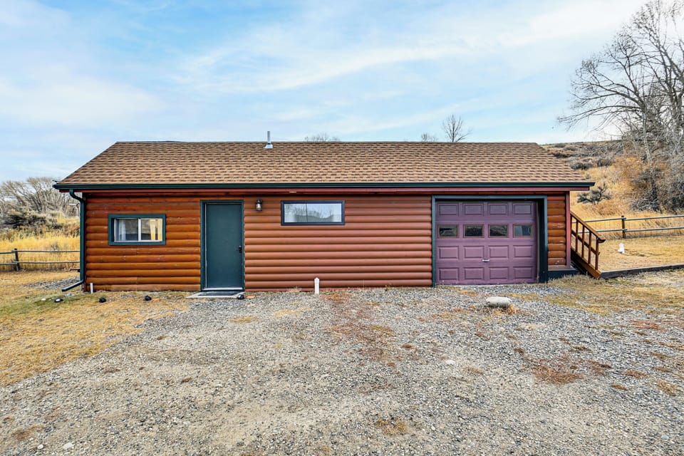 Exterior | Single-Story Cabin