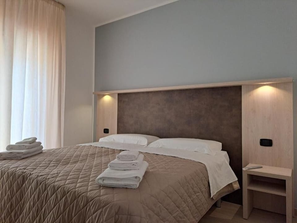 In-room safe, free WiFi