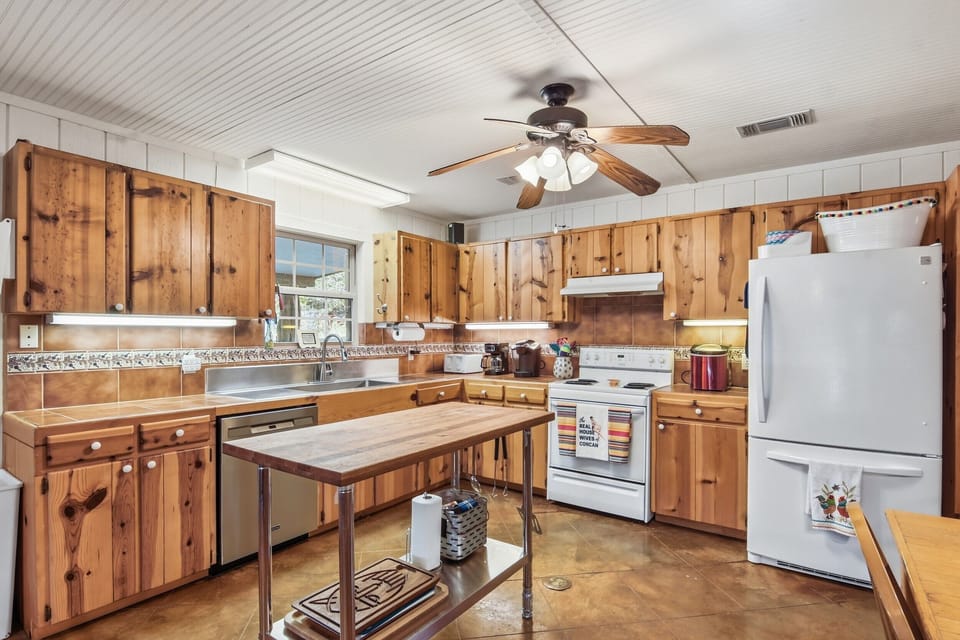 Large open Kitchen full of all the essentials needed for a home cooked meal!