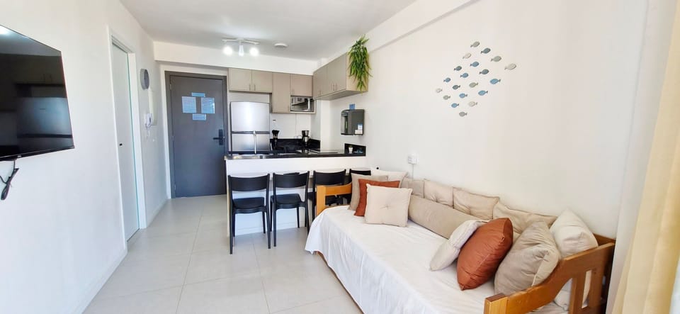Basic Apartment | Living area