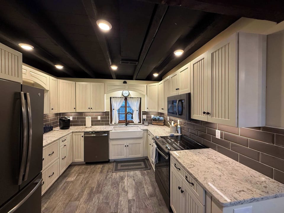 Cook up memories in the big cabin’s open kitchen