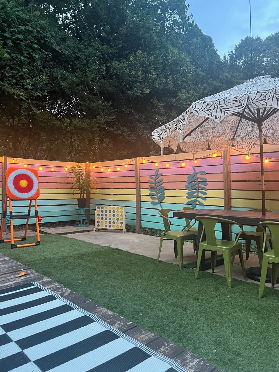Outdoor dining