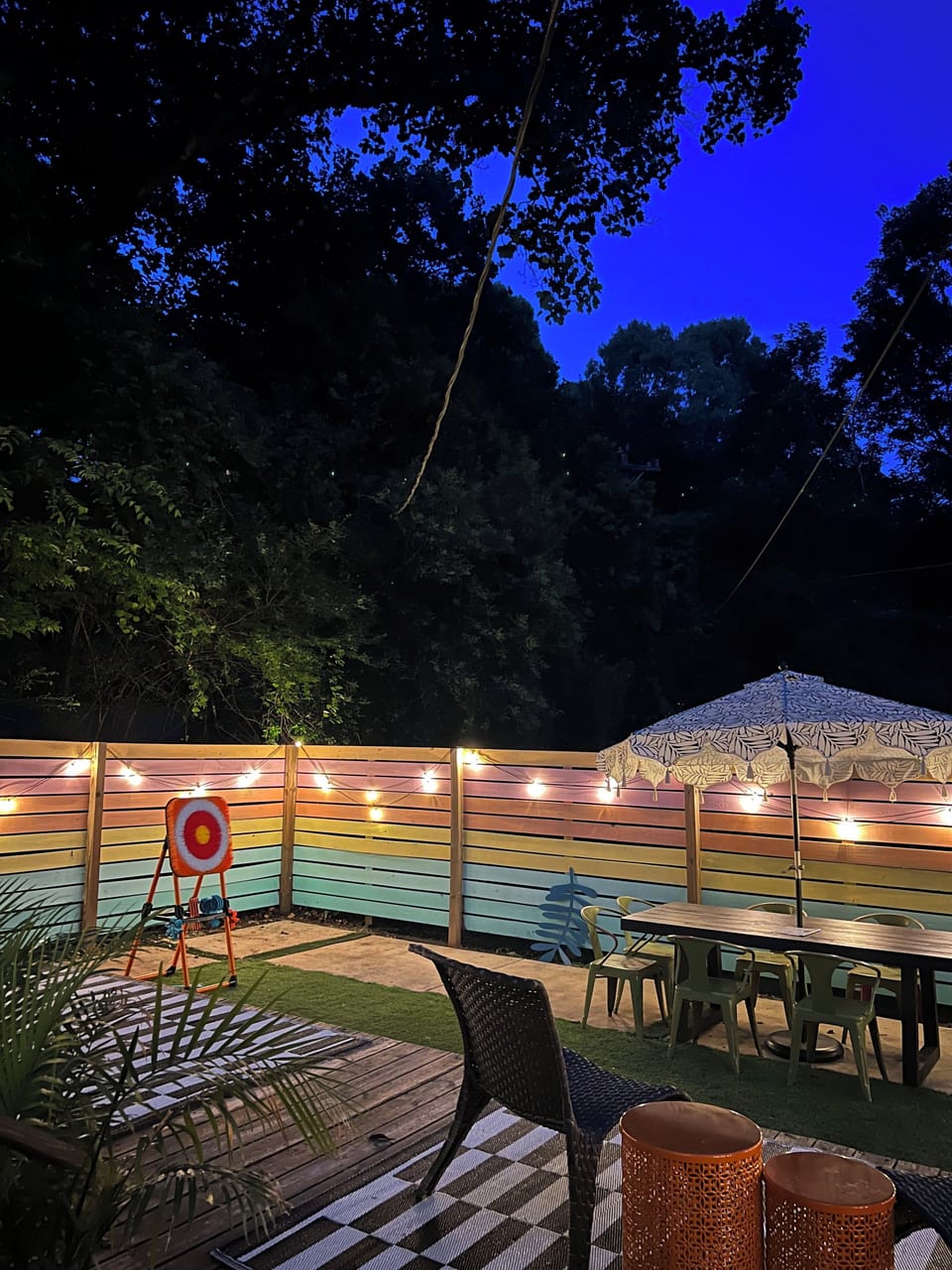 Outdoor dining