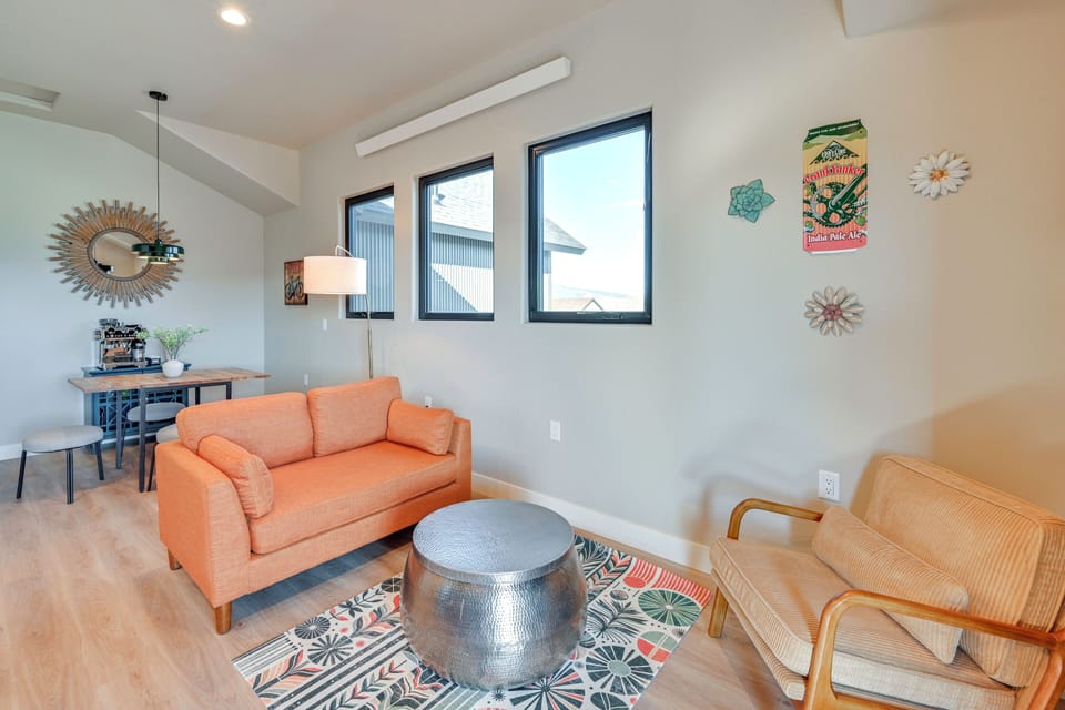 Buena Vista Vacation Rental | 2BR | 1BA | 660 Sq Ft | Staircase to Enter