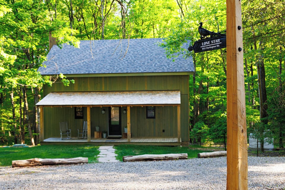 Exterior | Driveway (6 Vehicles)