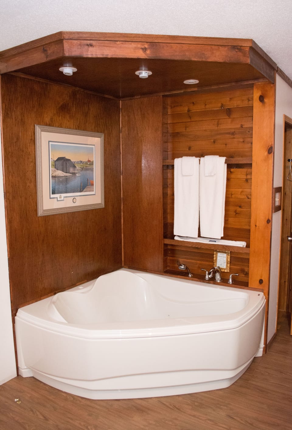Suite, 1 King Bed with Sofa bed, Ocean View | Jetted tub