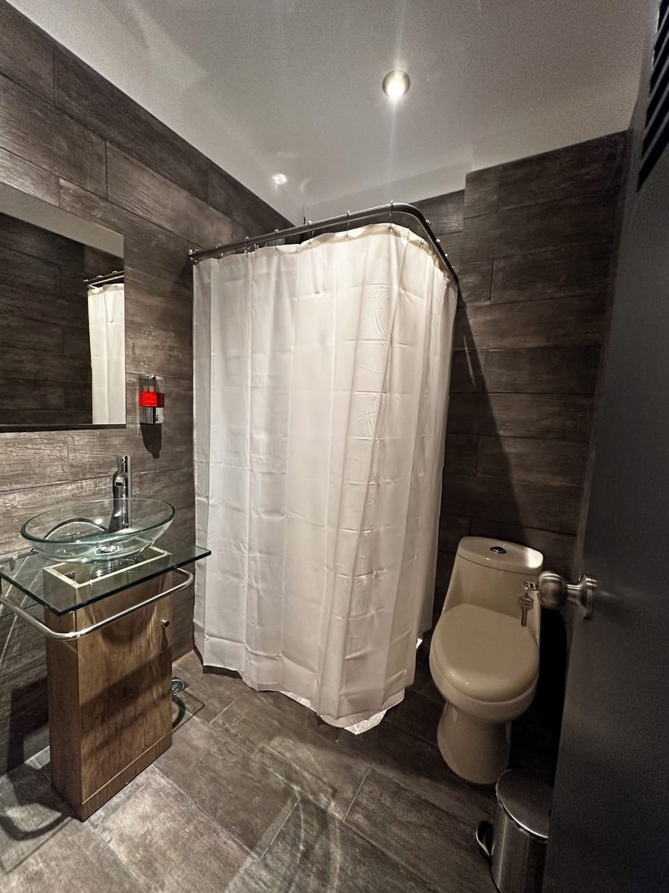 Deluxe Room, Patio | Bathroom | Shower, free toiletries, towels, soap
