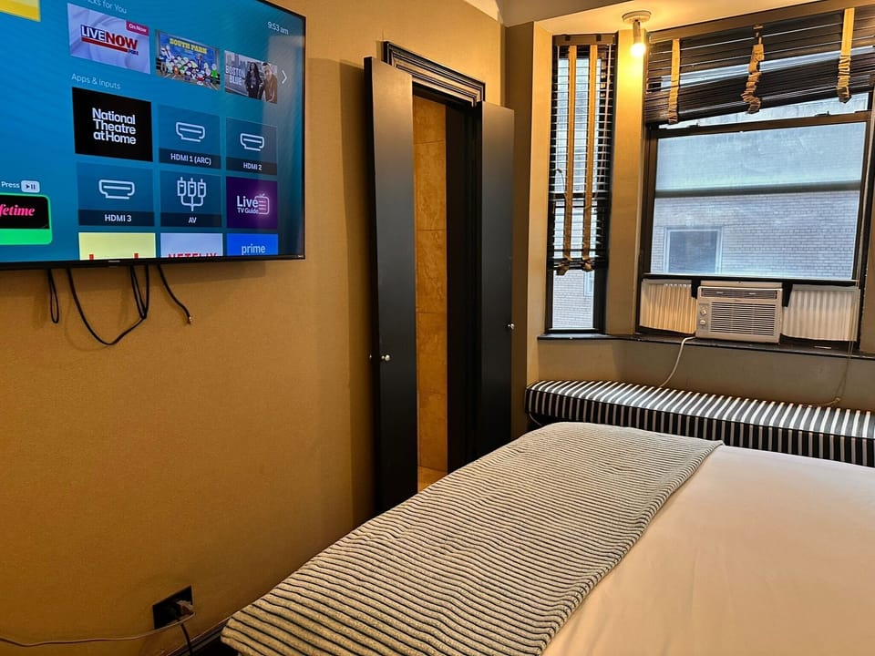 Comfort Studio, City View