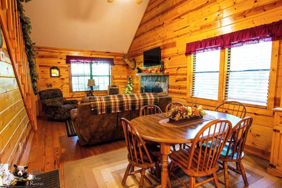 Dining room seats six