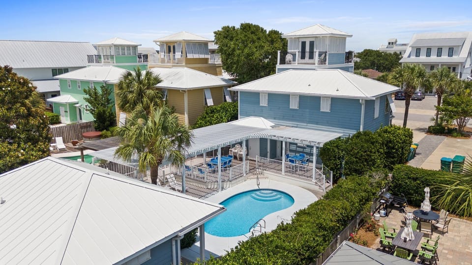 Soak up the Florida sunshine from comfortable poolside loungers on the spacious paver patio.