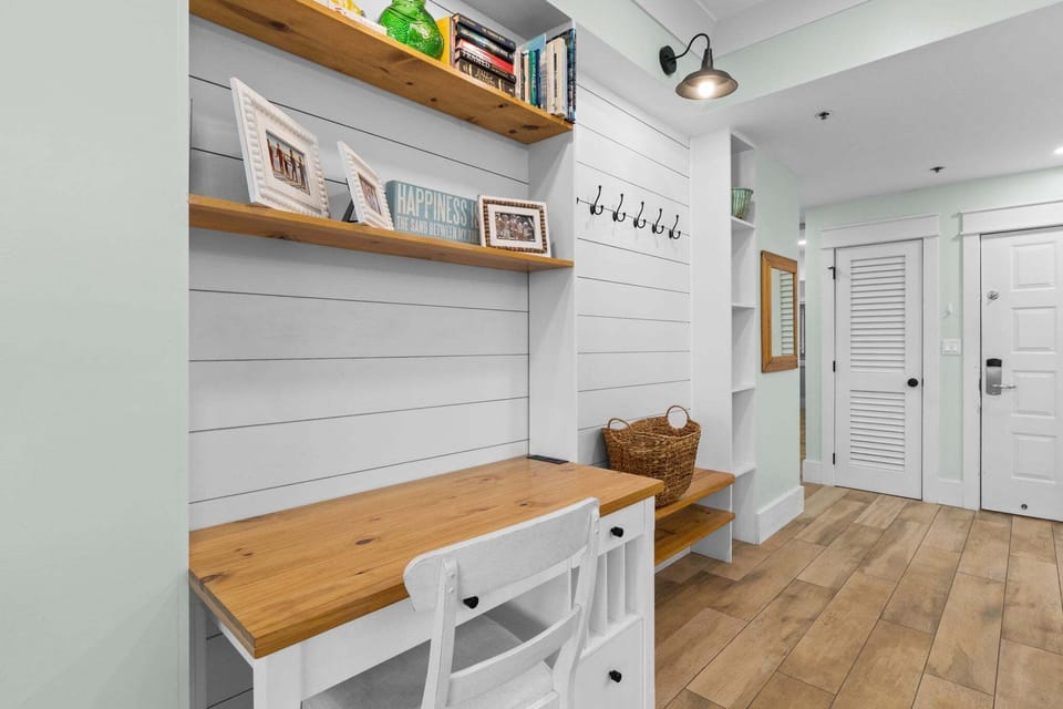 Desk Area