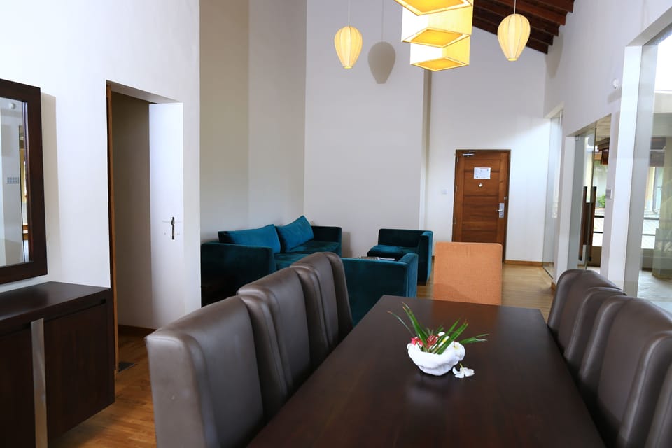 Executive Suite | In-room dining
