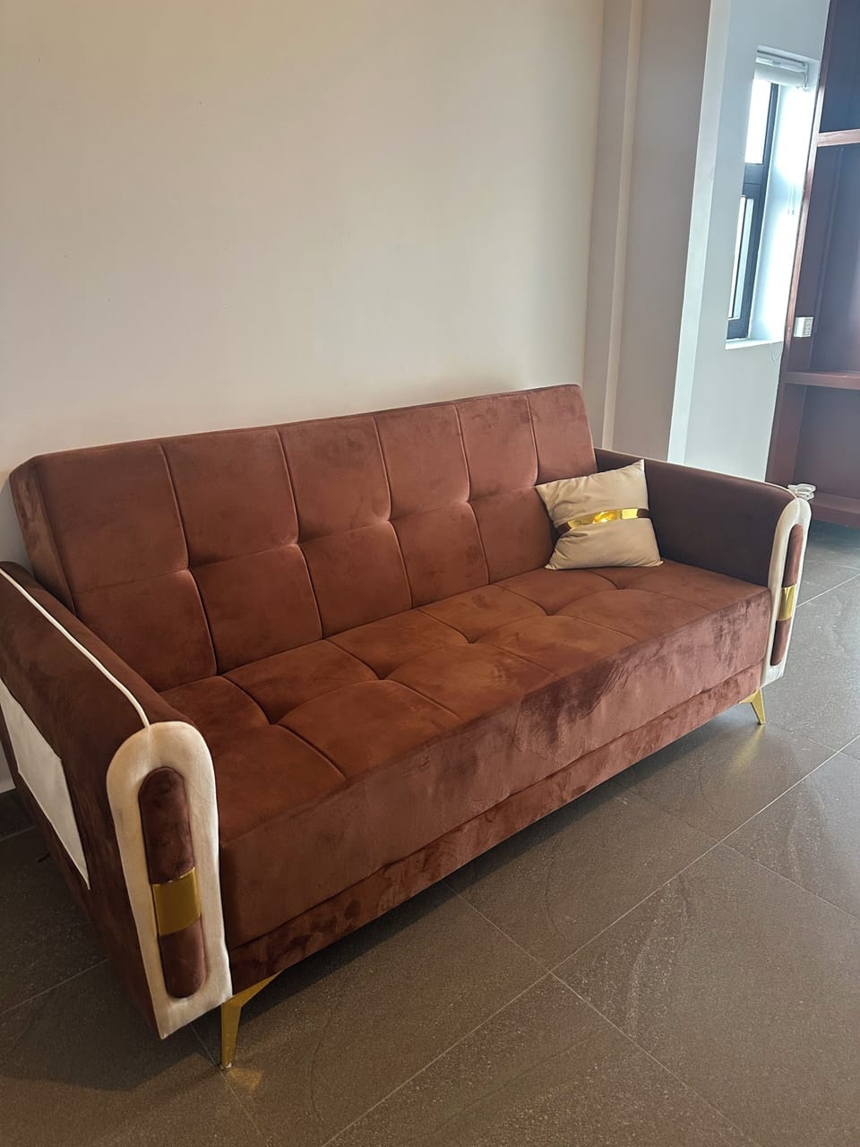 Deluxe Apartment, 1 King Bed | Laptop workspace, WiFi (free), bed sheets