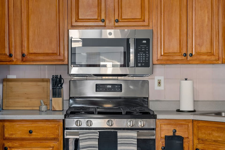 Stove/Microwave