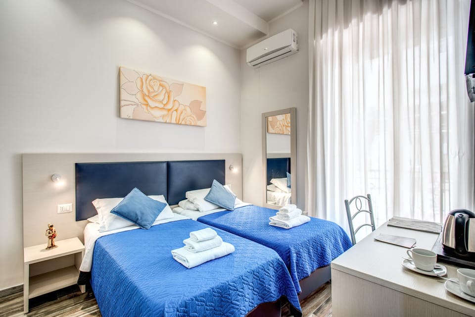 Standard Double or Twin Room | Egyptian cotton sheets, premium bedding, down comforters, pillowtop beds