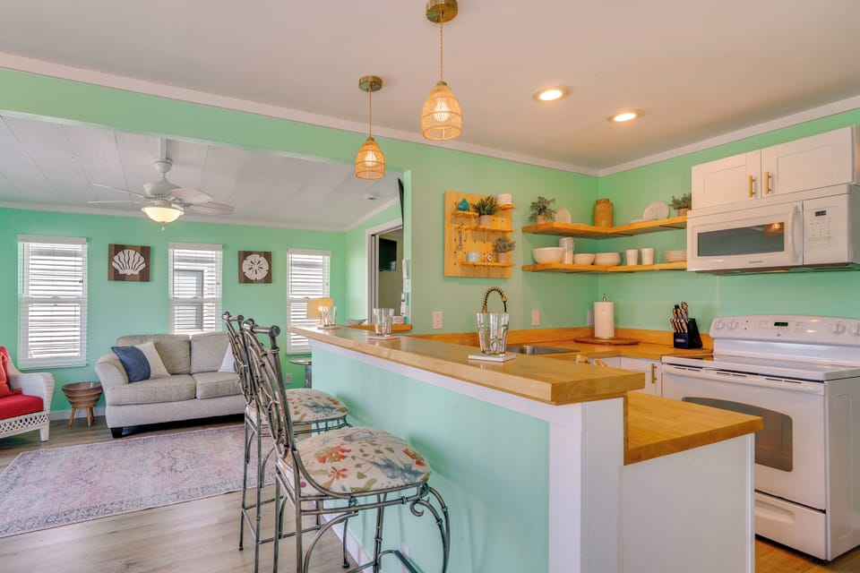 Kitchen | Dual Drip/Keurig Coffee Maker