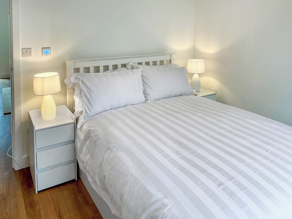 Double bedroom | White Sands Cottage, Weymouth