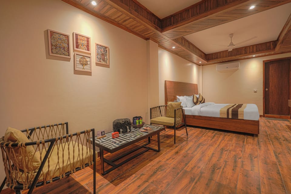 Deluxe Room, Hill View | Iron/ironing board, free WiFi
