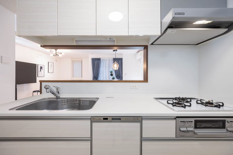 Comfort House, 4 Bedrooms, Non Smoking, Private Bathroom | Private kitchen | Full-size fridge, microwave, stovetop, electric kettle