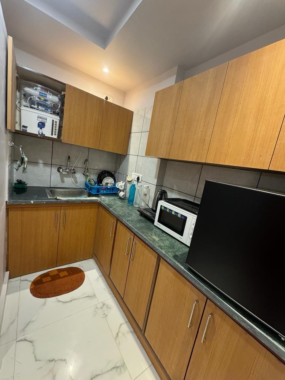 Executive Room | Private kitchen | Cookware/dishes/utensils