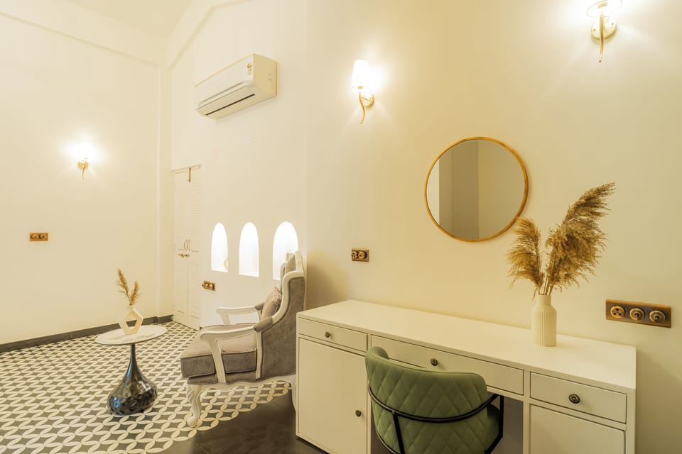 Luxury Villa, Balcony, Garden View | Interior