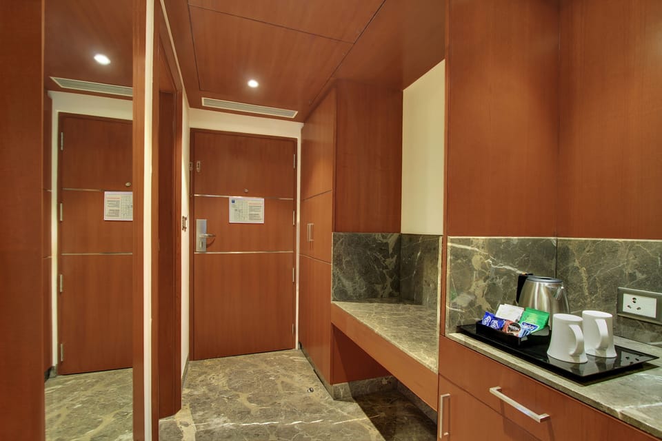 Standard Twin Room, City View | Interior