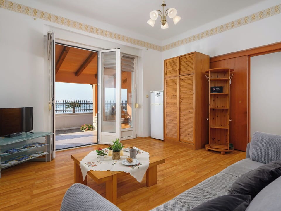 Furniture, Interior Design, Wood, Floor, Flooring, Ceiling, Room, Apartment, Living Room, Chair