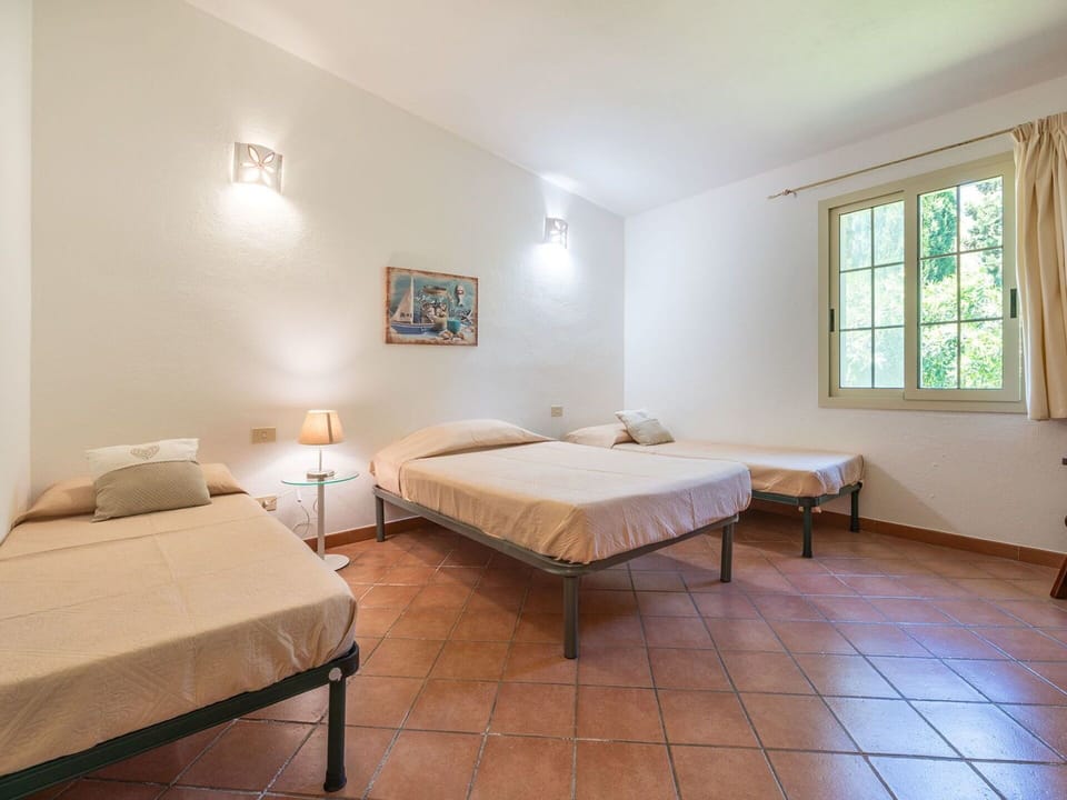 Ceiling, Floor, Flooring, Furniture, Room, Bedroom, Bed Frame, Bed, Hotel, Dormitory