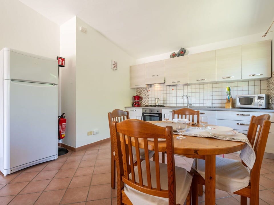 Flooring, Interior Design, Floor, Furniture, Ceiling, Room, Table, Kitchen & Dining Room Table, Countertop, Kitchen