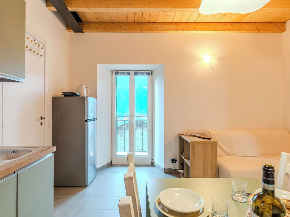 Flooring, Interior Design, Wall, Floor, Wood, Furniture, Ceiling, Room, Lighting, Wood Flooring