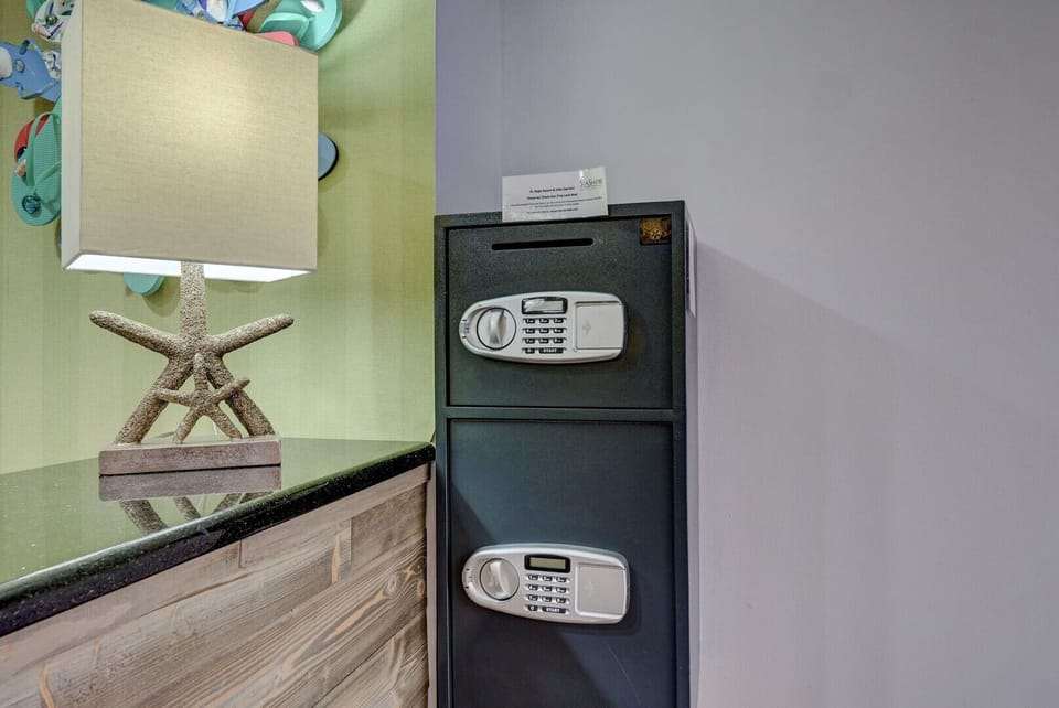 SeaShore Realty After Hours Lockbox- Building 2